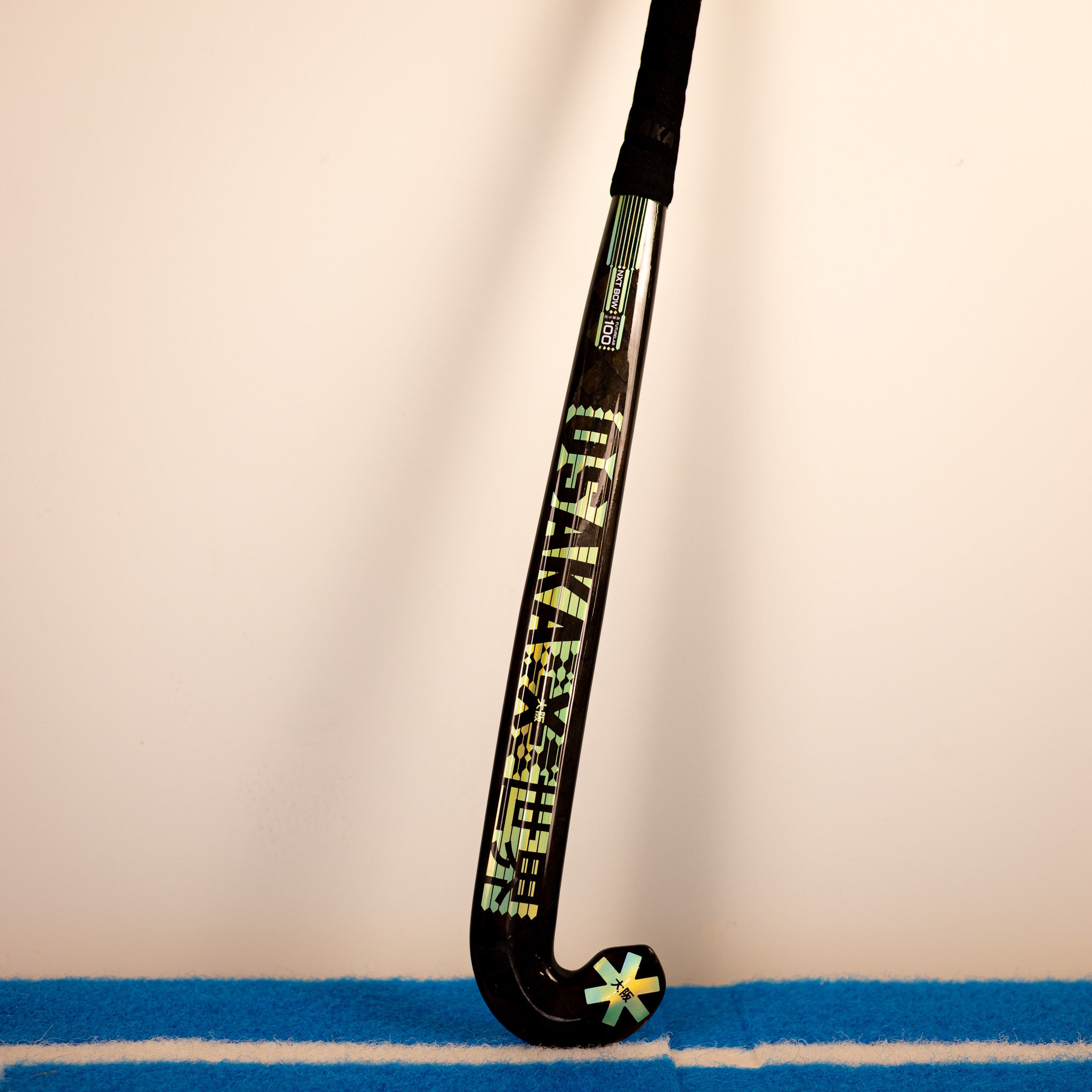 Osaka FutureLab 100 NXT Bow Hockey Stick EX DISPLAY