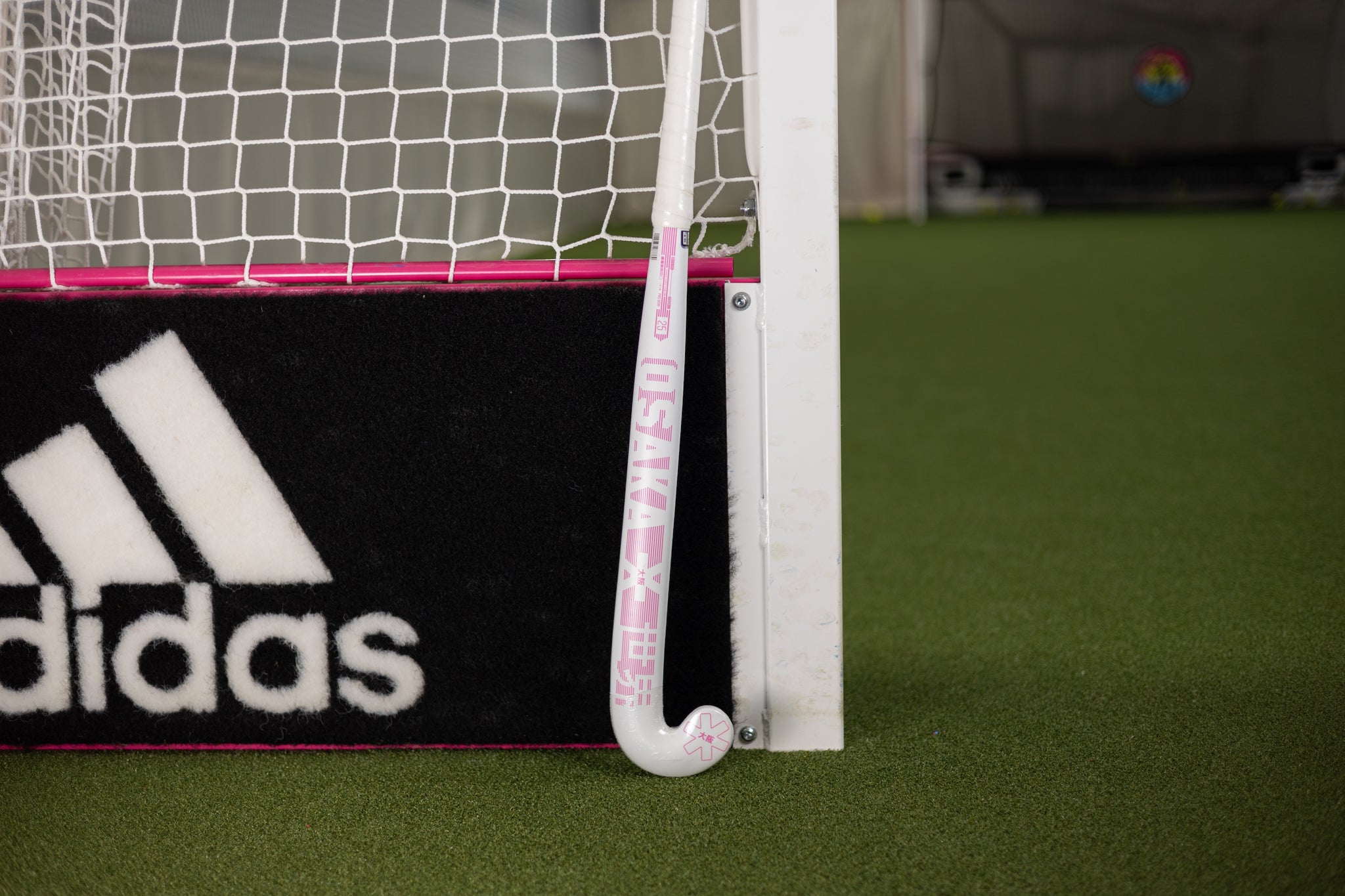 Osaka Vision Pro Bow 25 White Ex-Display