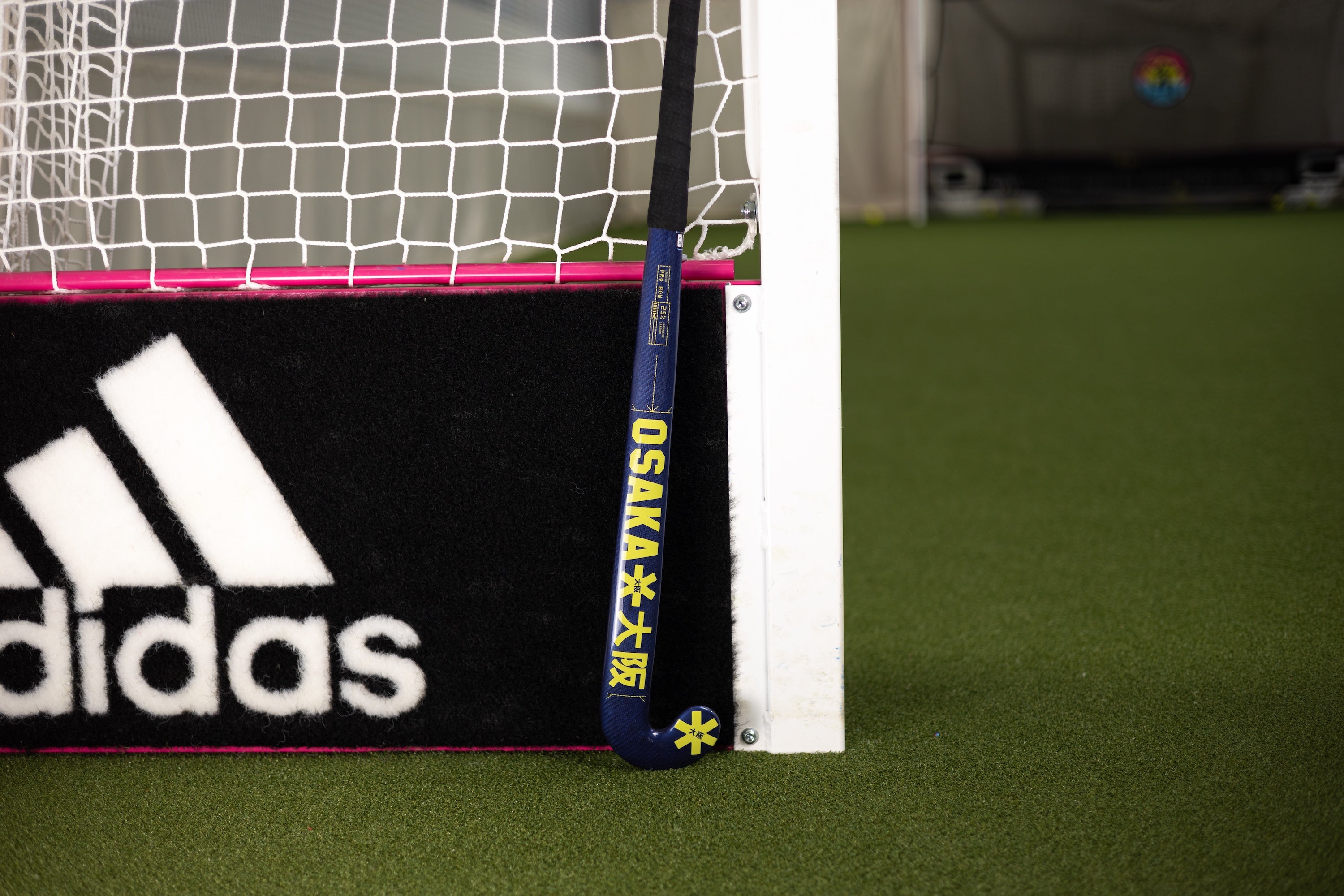 Osaka Pro Bow 25 Indoor Stick Ex-Display
