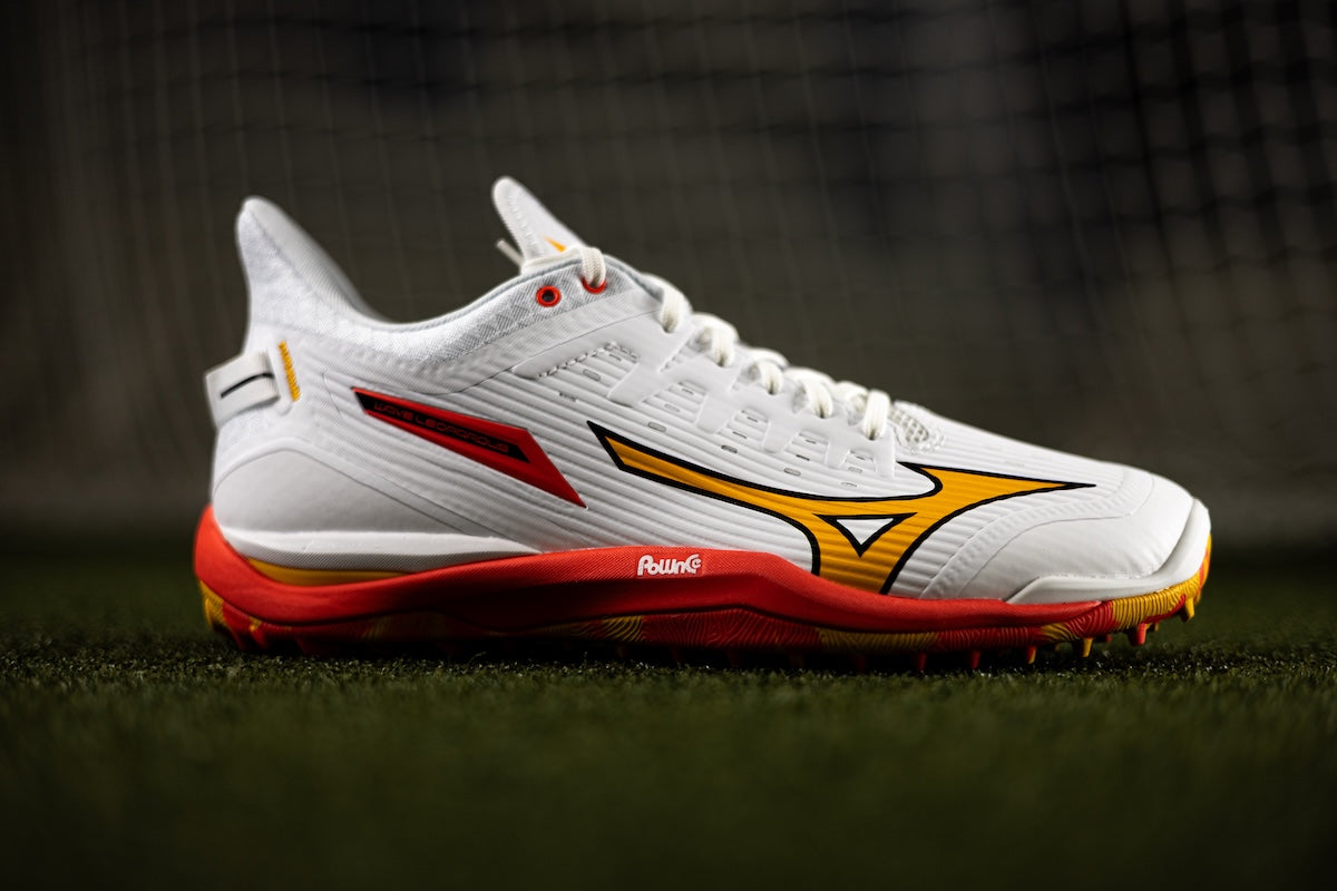 Mizuno Wave Leopardus Hockey Shoes White/Fiery Coral/Citrus 25/26 | ONE Sports Warehouse