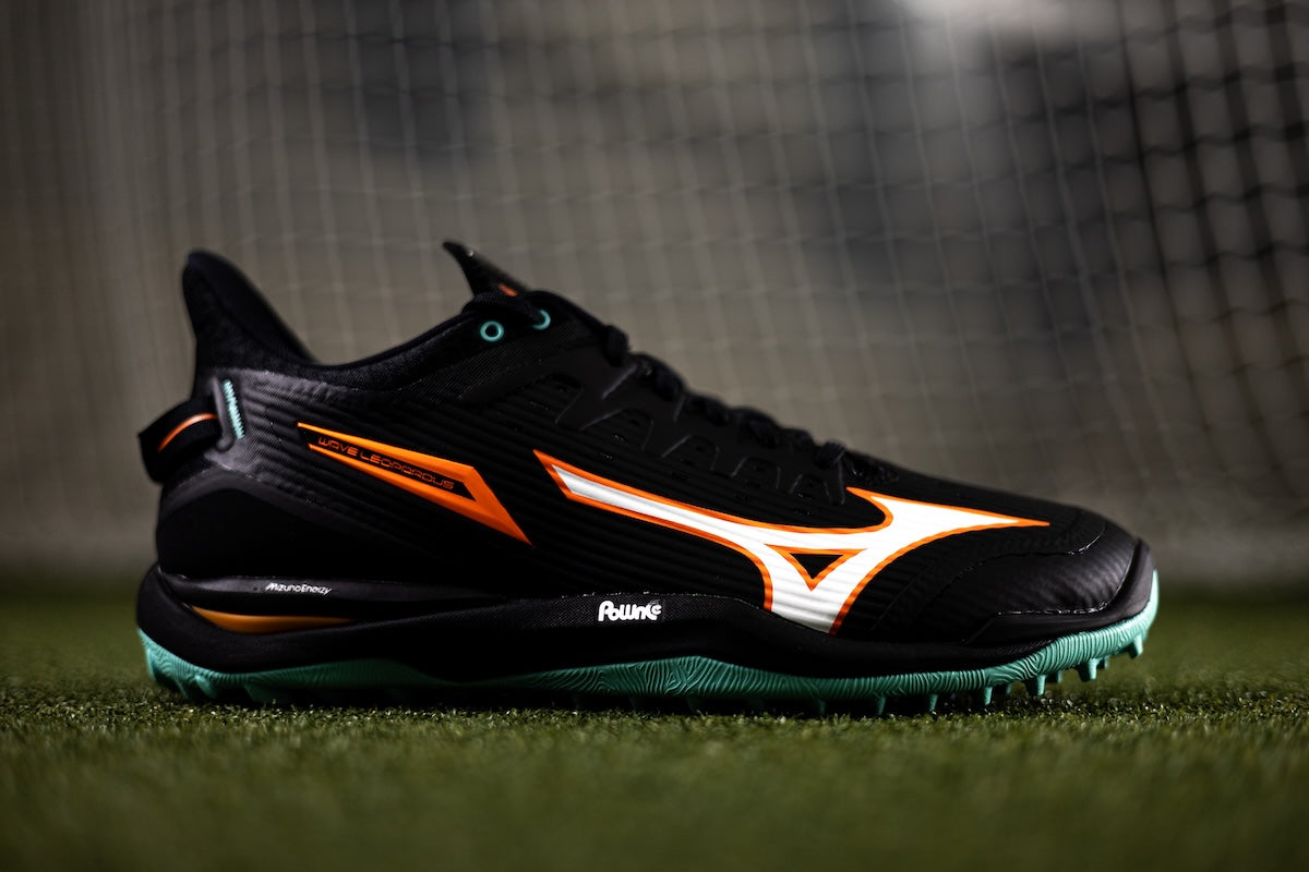 Mizuno Wave Leopardus Hockey Shoes Black/Tangelo/Ice Green 25/26 | ONE Sports Warehouse