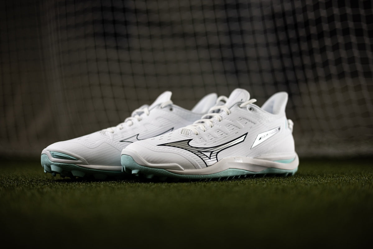 Mizuno Wave Leopardus Hockey Shoes White/Blue Tint 25/26 | ONE Sports Warehouse