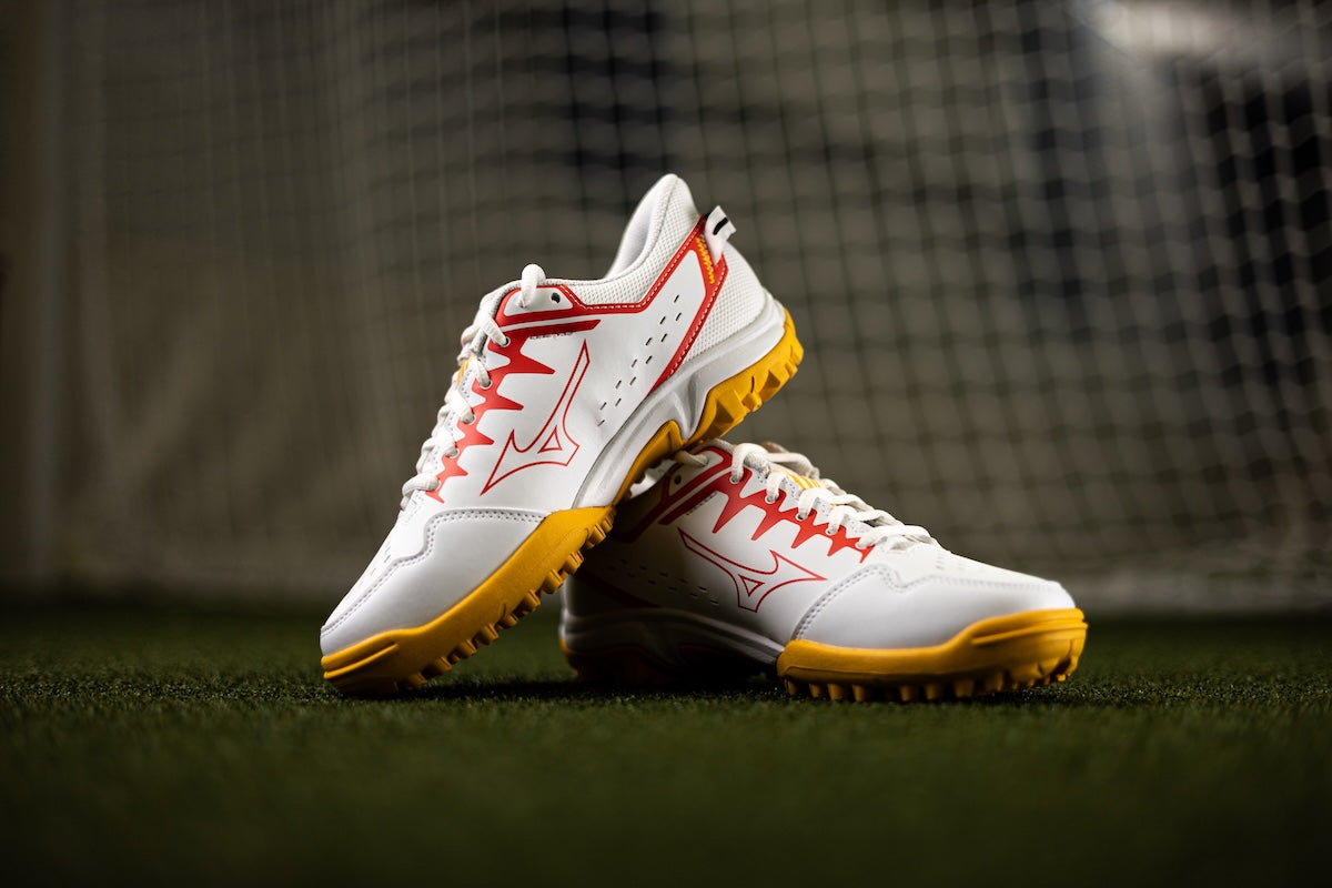 Mizuno Wave Lynx 2 Junior Hockey Shoes White/Fiery Coral/Citrus 25/26 | ONE Sports Warehouse