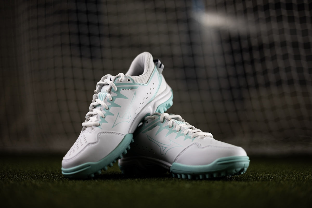 Mizuno Wave Lynx 2 Junior Hockey Shoes White/Blue Tint 25/26 | ONE Sports Warehouse