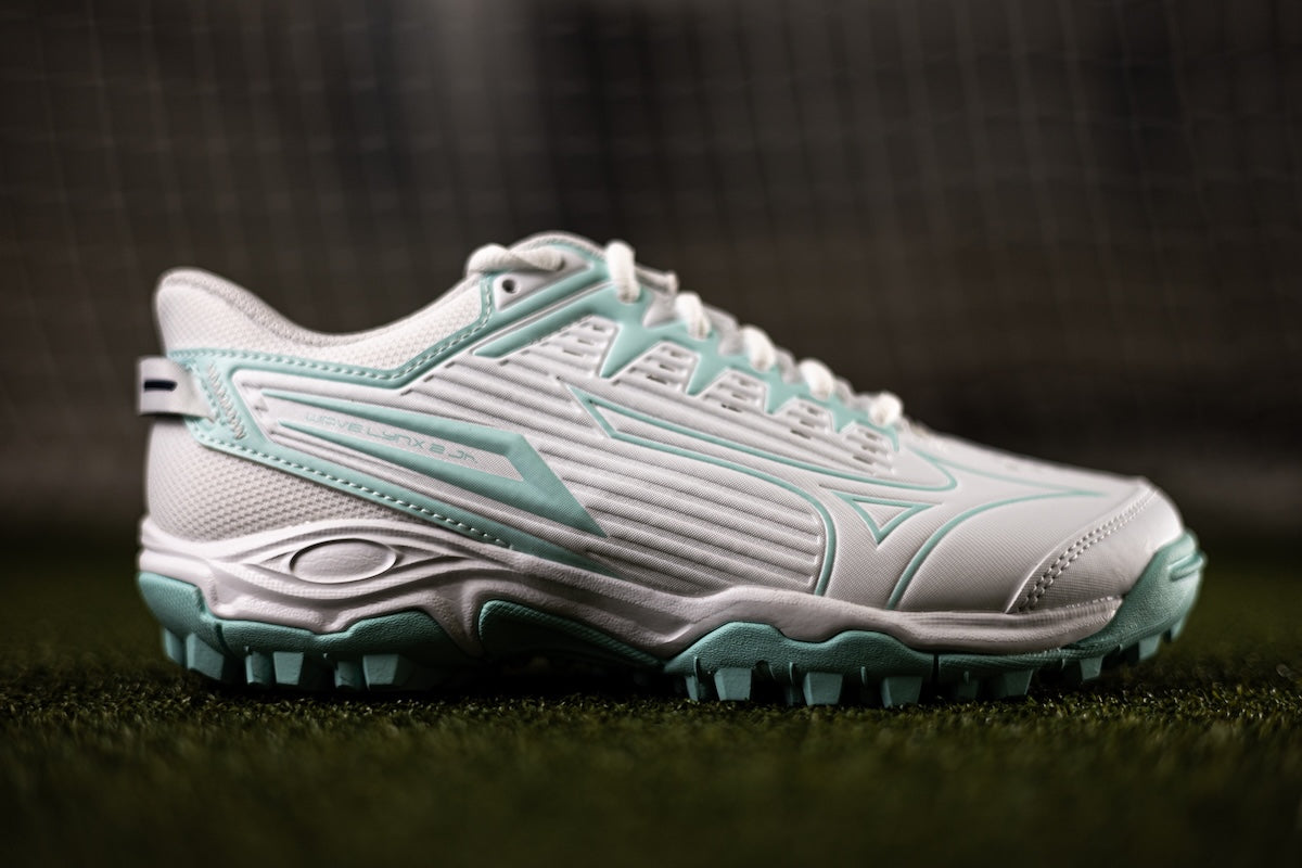 Mizuno Wave Lynx 2 Junior Hockey Shoes White/Blue Tint 25/26 | ONE Sports Warehouse