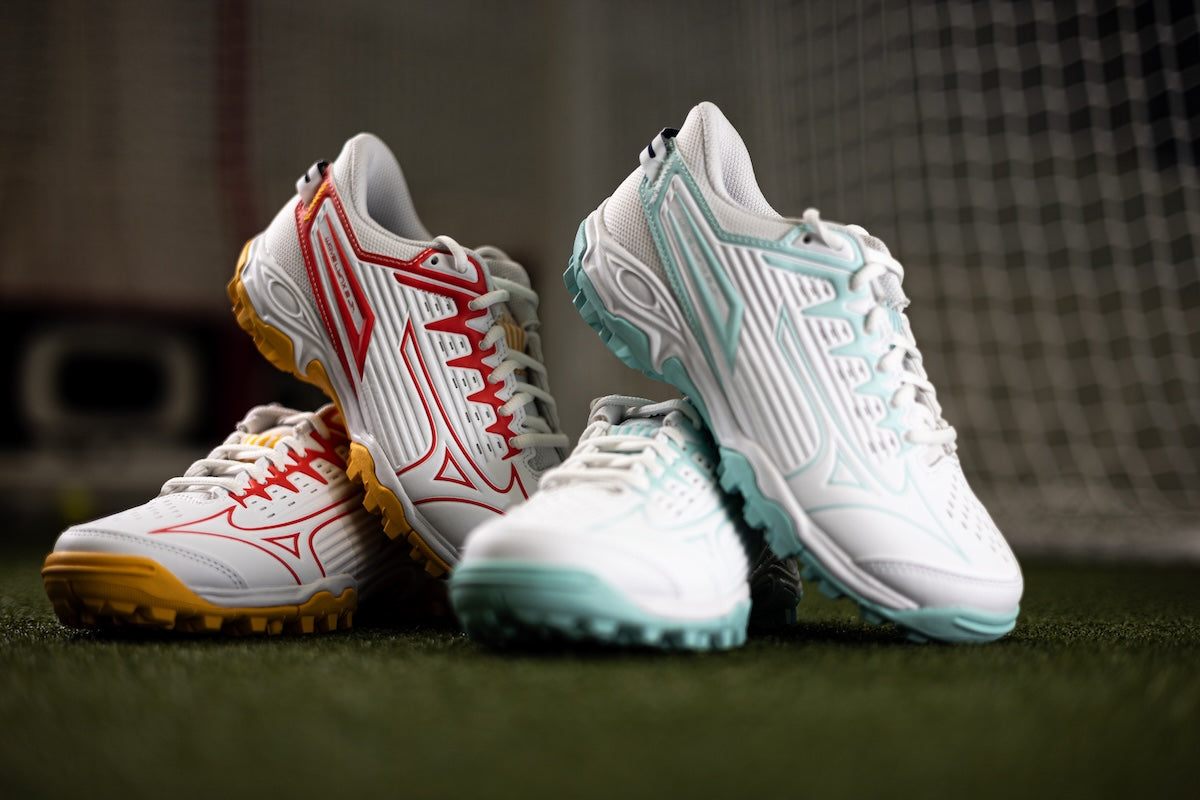 Mizuno Wave Lynx 2 Junior Hockey Shoes White/Fiery Coral/Citrus 25/26 | ONE Sports Warehouse