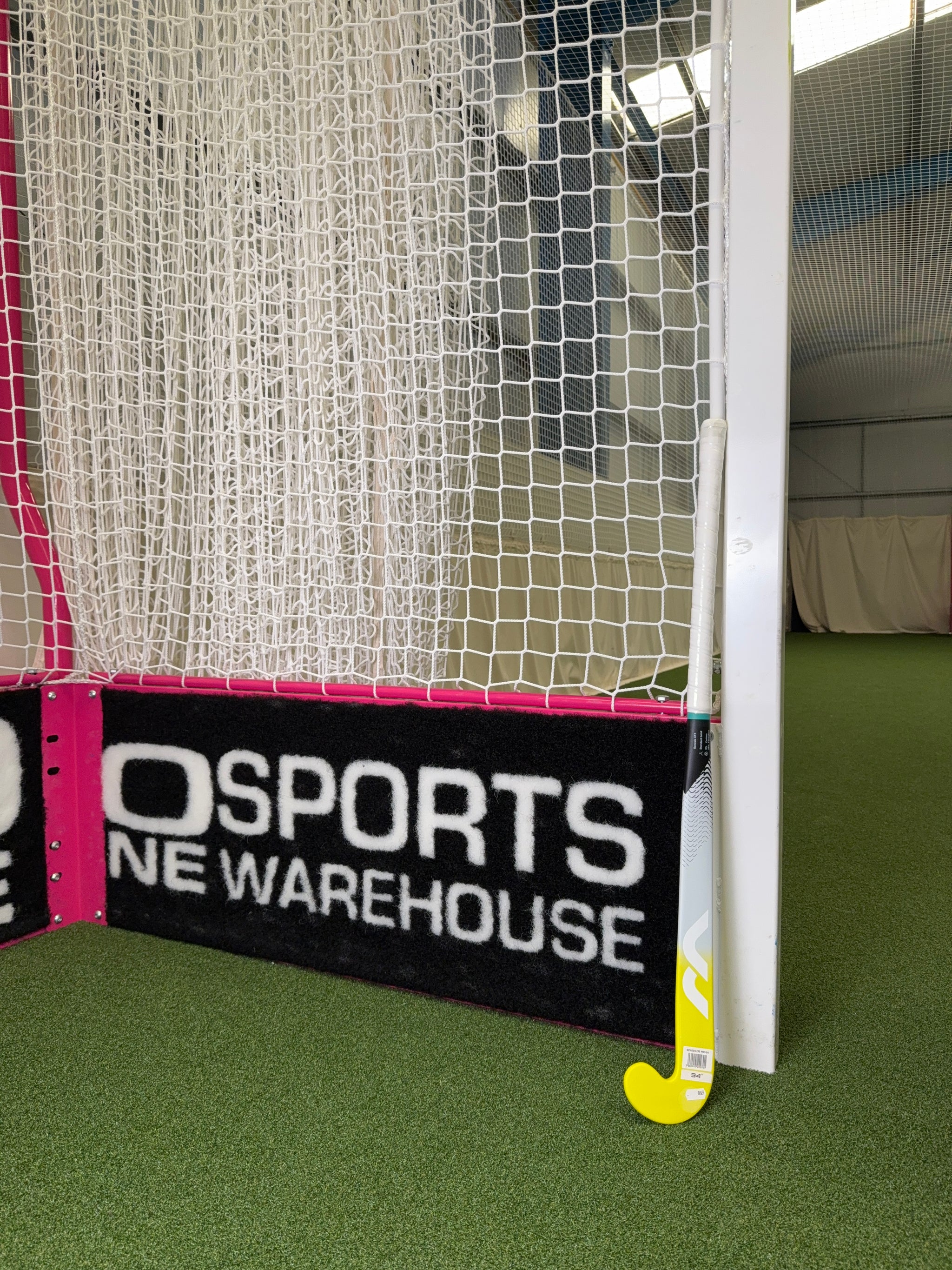 Mercian Genesis CF5 Standard Bend 34" Junior Hockey Stick EX DEMO | ONE Sports Warehouse