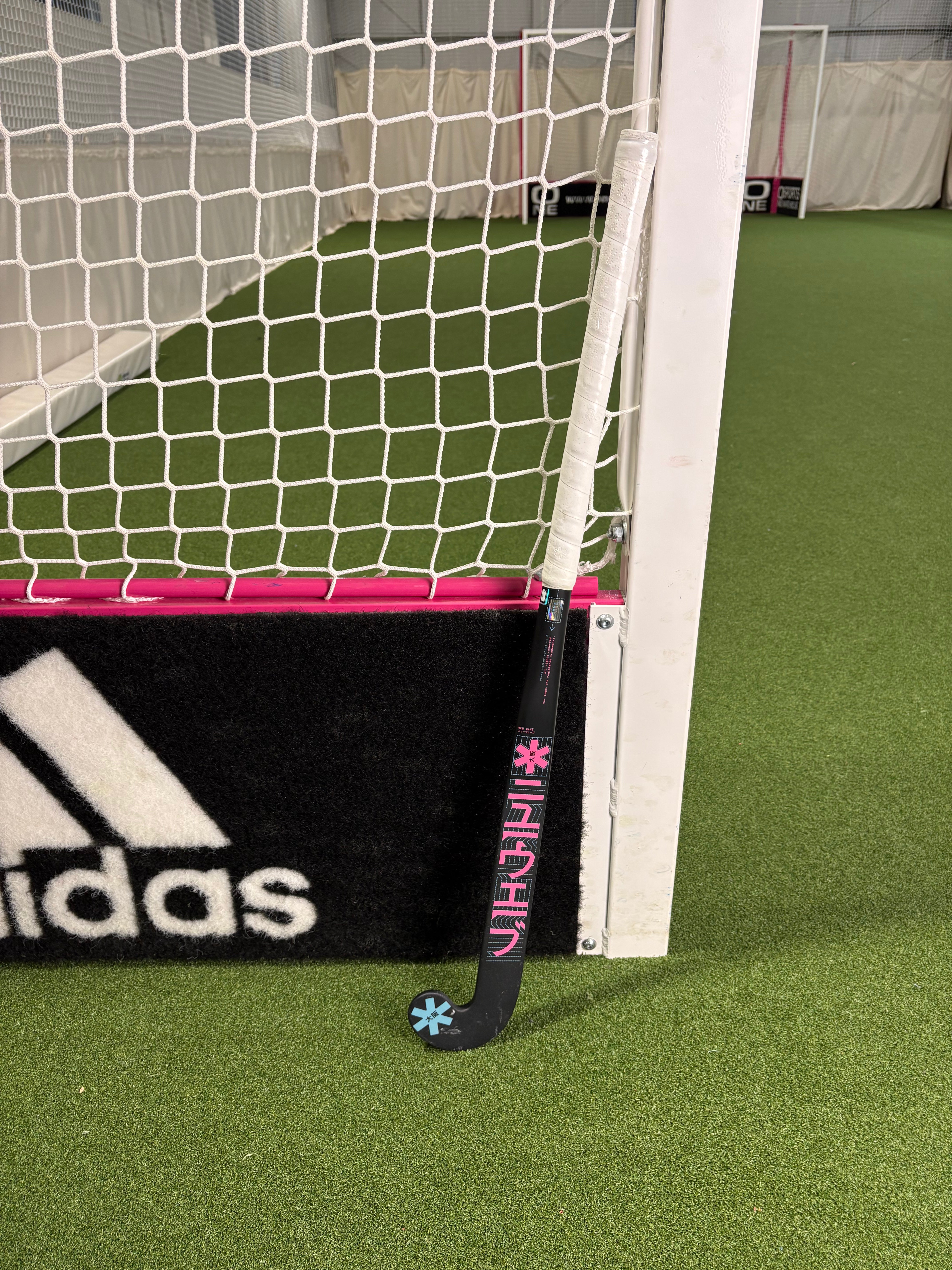 Osaka Mid Bow 10 Retro Blue Junior Hockey Stick Ex-Demo | ONE Sports Warehouse