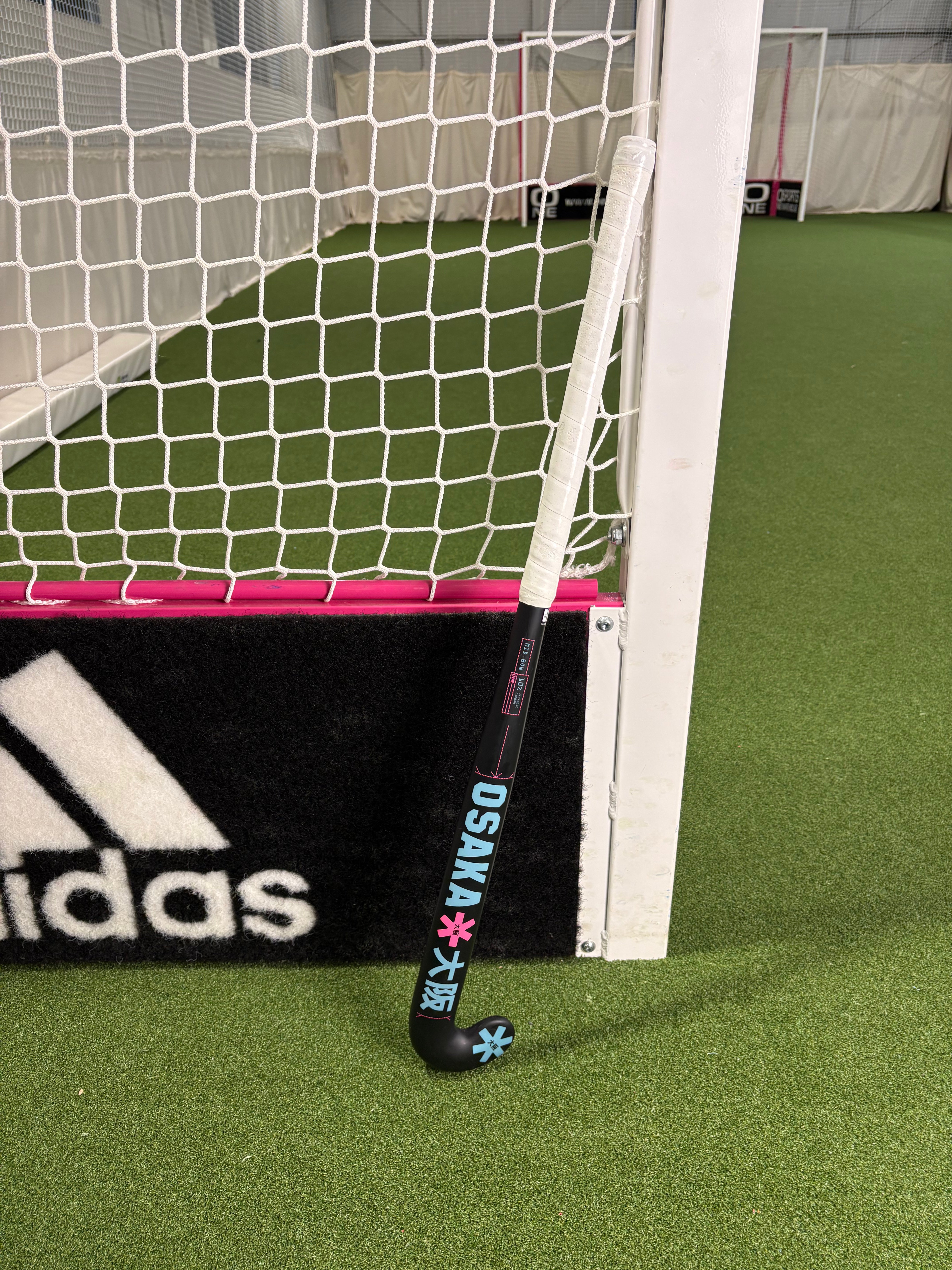 Osaka Mid Bow 10 Retro Blue Junior Hockey Stick Ex-Demo | ONE Sports Warehouse